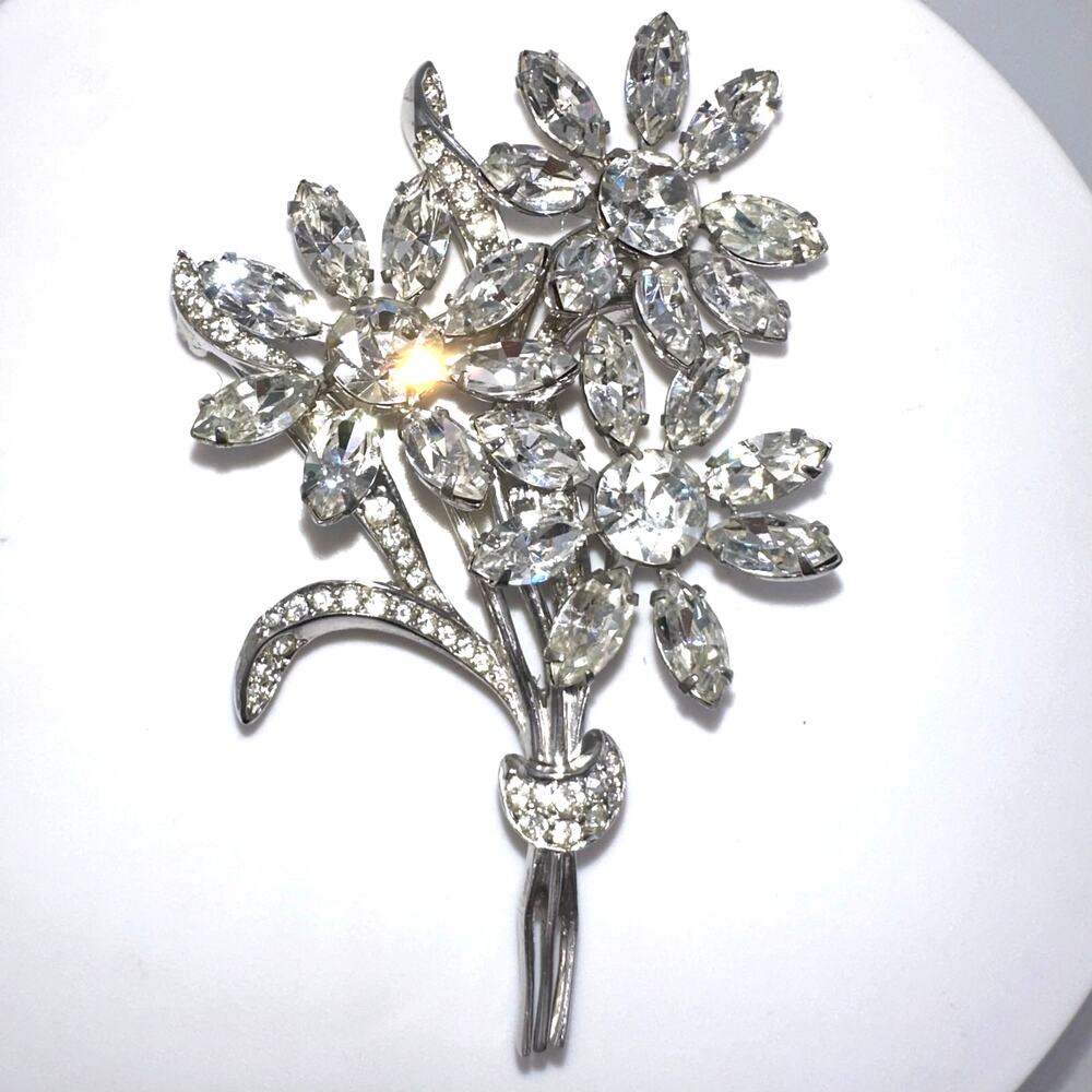 Vintage silver tone numbered clear glass rhinestones flowers floral brooch